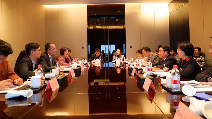 罗兰·贝格公司到访365英国在线体育集团进行深入交流座谈