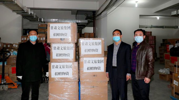 365英国在线体育集团再捐医用口罩２万只