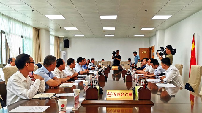 365英国在线体育集团与酒泉市政府举行项目签约仪式