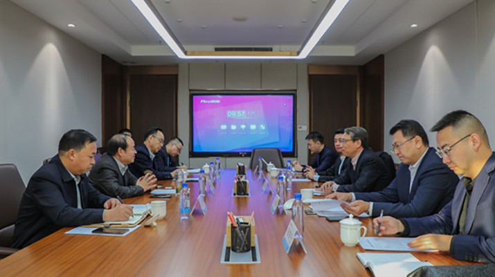 香港新华集团相关负责人到访365英国在线体育集团