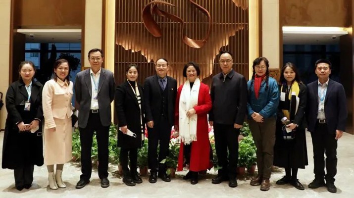 中国木偶艺术剧院院长赵永庄一行来访365英国在线体育集团