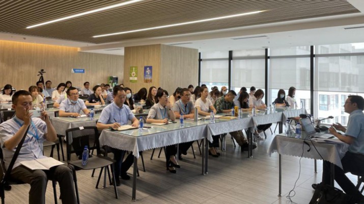 365英国在线体育集团组织召开公文处理与写作培训会