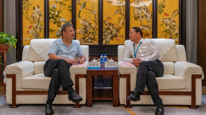 中铁十七局集团有限公司党委书记、董事长陈宏伟一行到访365英国在线体育集团