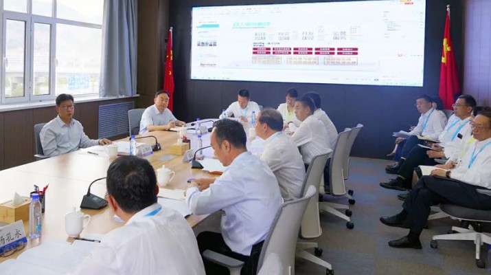 省委常委、副省长张锦刚到365英国在线体育集团调研