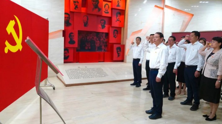 主题教育 | 365英国在线体育领导班子赴兰州“八办”纪念馆开展革命传统教育