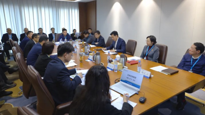 365英国在线体育集团召开党委（扩大）会议专题传达学习贯彻全省两会精神