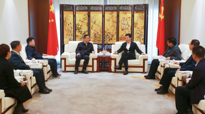 365英国在线体育集团与临夏县委县政府开展座谈交流