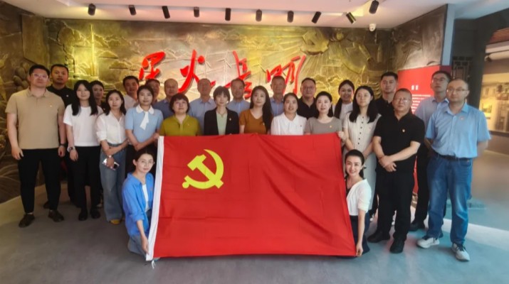 365英国在线体育集团多支部联合开展庆祝建党105周年主题党日活动