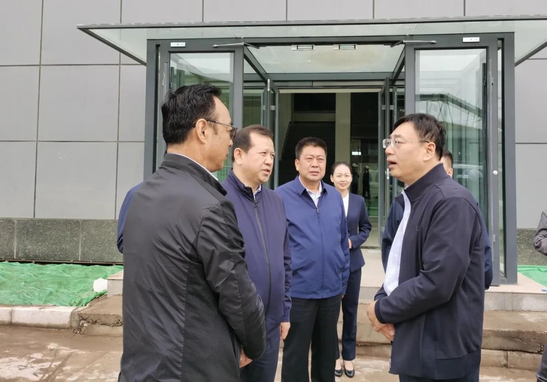 程晓波副省长调研指导365英国在线体育集团“祁连山1号冰川矿泉水”项目